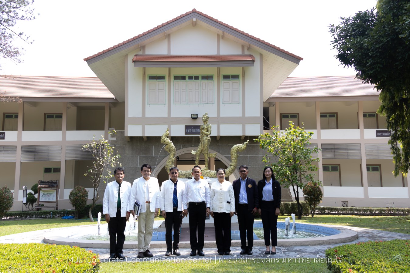 รองปลัดกระทรวงมหาดไทย สักการะสิ่งศักดิ์ ม.แม่โจ้