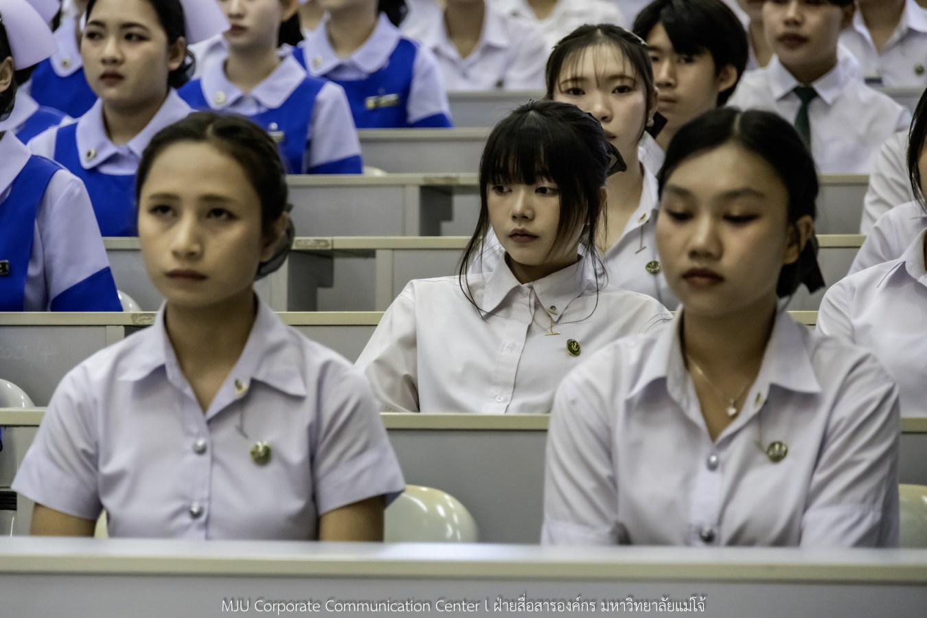 พยาบาลแม่โจ้ รุ่นที่ 3  รับหมวก เข็มเลื่อนชั้นปี และตะเกียงไนติงเกล เตรียมพร้อมออกฝึกปฏิบัติการจริงในสถานพยาบาล