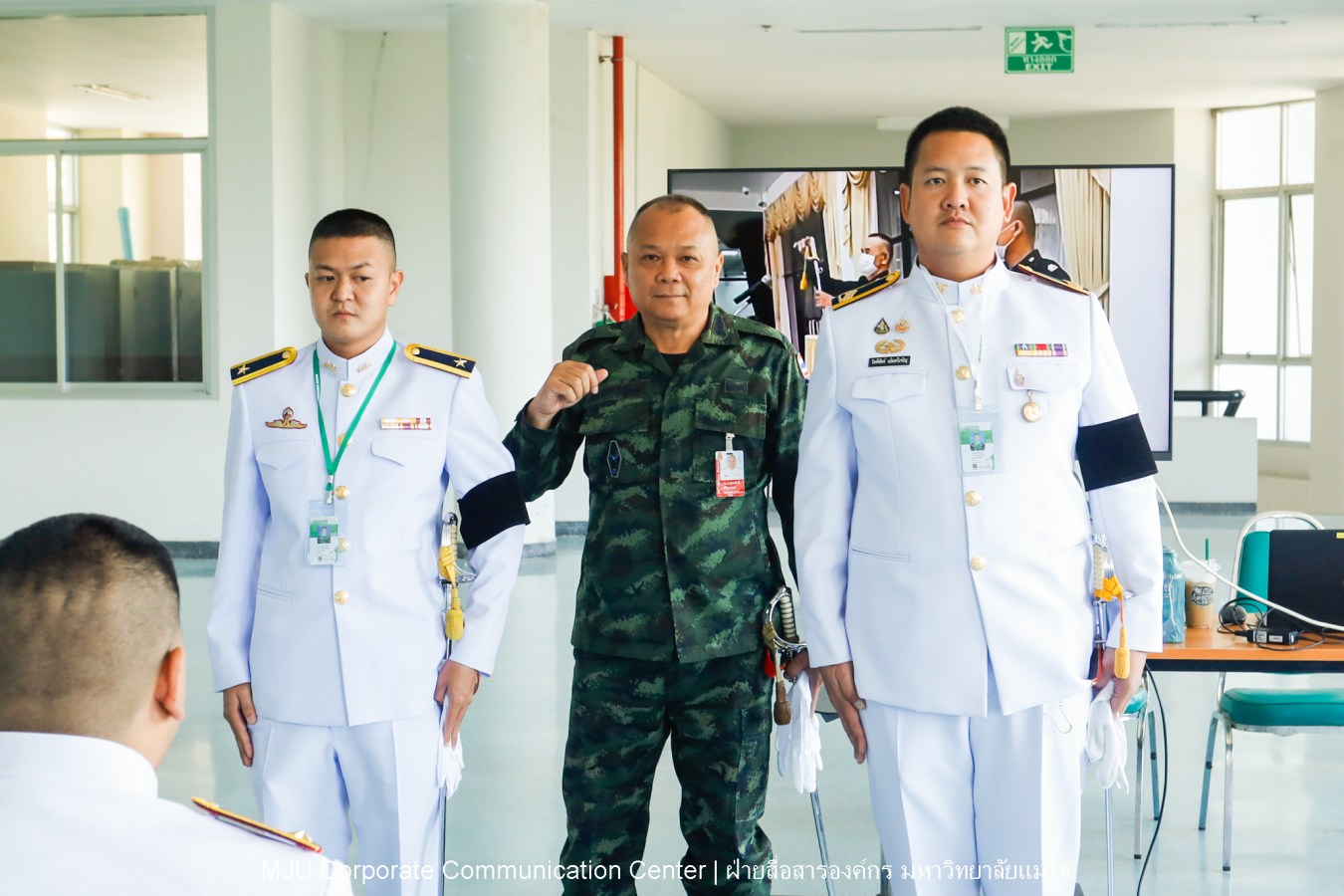 Congratulations    บรรยากาศ      บัณฑิตแม่โจ้ รายงานตัวเตรียมเข้าพิธีพระราชทานปริญญาบัตร ครั้งที่ 48