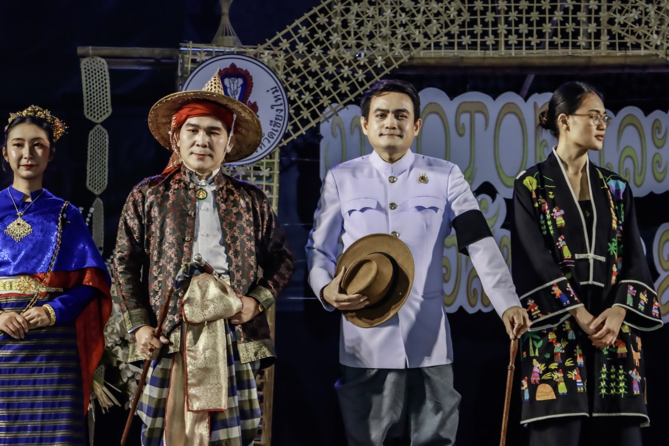 ม.แม่โจ้ ร่วมงาน OTOP และของดีอำเภอสันทราย  คว้ารองชนะเลิศเดินแบบผ้าไทยใส่ให้สนุก