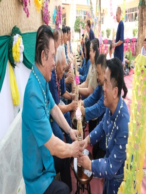 แม่โจ้แป้ม่วนอ๊ก ม่วนใจ๋ สืบสานวิถีไทย ป๋าเวณีปี๋ใหม่เมือง