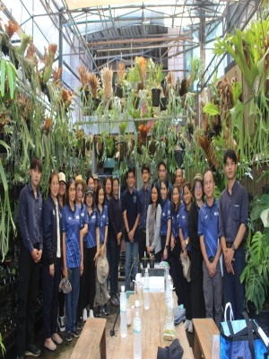 คณะผลิตกรรมการเกษตร ม.แม่โจ้ เข้าเยี่ยมชมบริษัท Grandifora Orchids Nursery
