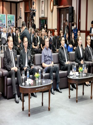คณะบริหารธุรกิจ ได้เข้าร่วมพิธีลงนาม MOU ร่วมกับกรมส่งเสริมการปกครองท้องถิ่น และสถาบันการศึกษา 11 แห่ง